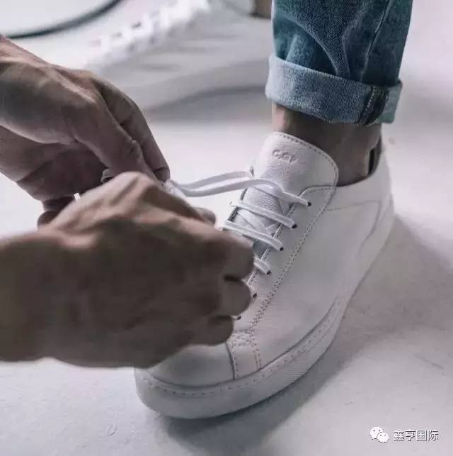 湖南鑫亨國(guó)際貿(mào)易有限公司,湖南輕奢商務(wù)男裝品牌,湖南時(shí)尚高端女裝,配飾皮具箱包